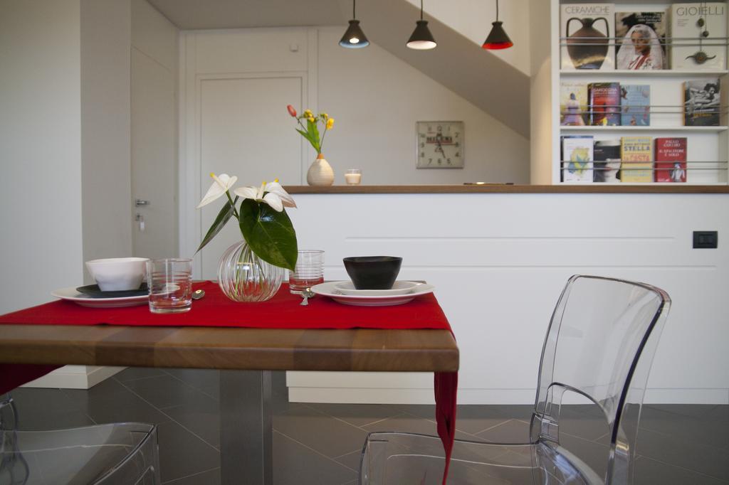 Foyer Rooms & Suites Affittacamere Cagliari Ngoại thất bức ảnh