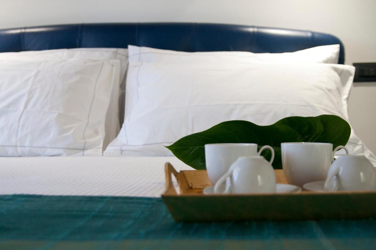 Foyer Rooms & Suites Affittacamere Cagliari Ngoại thất bức ảnh