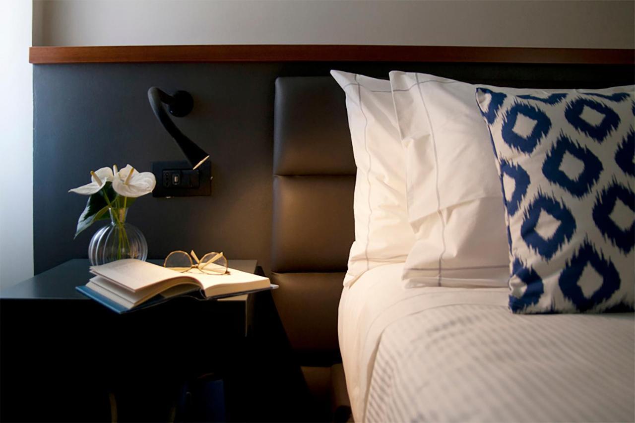 Foyer Rooms & Suites Affittacamere Cagliari Ngoại thất bức ảnh