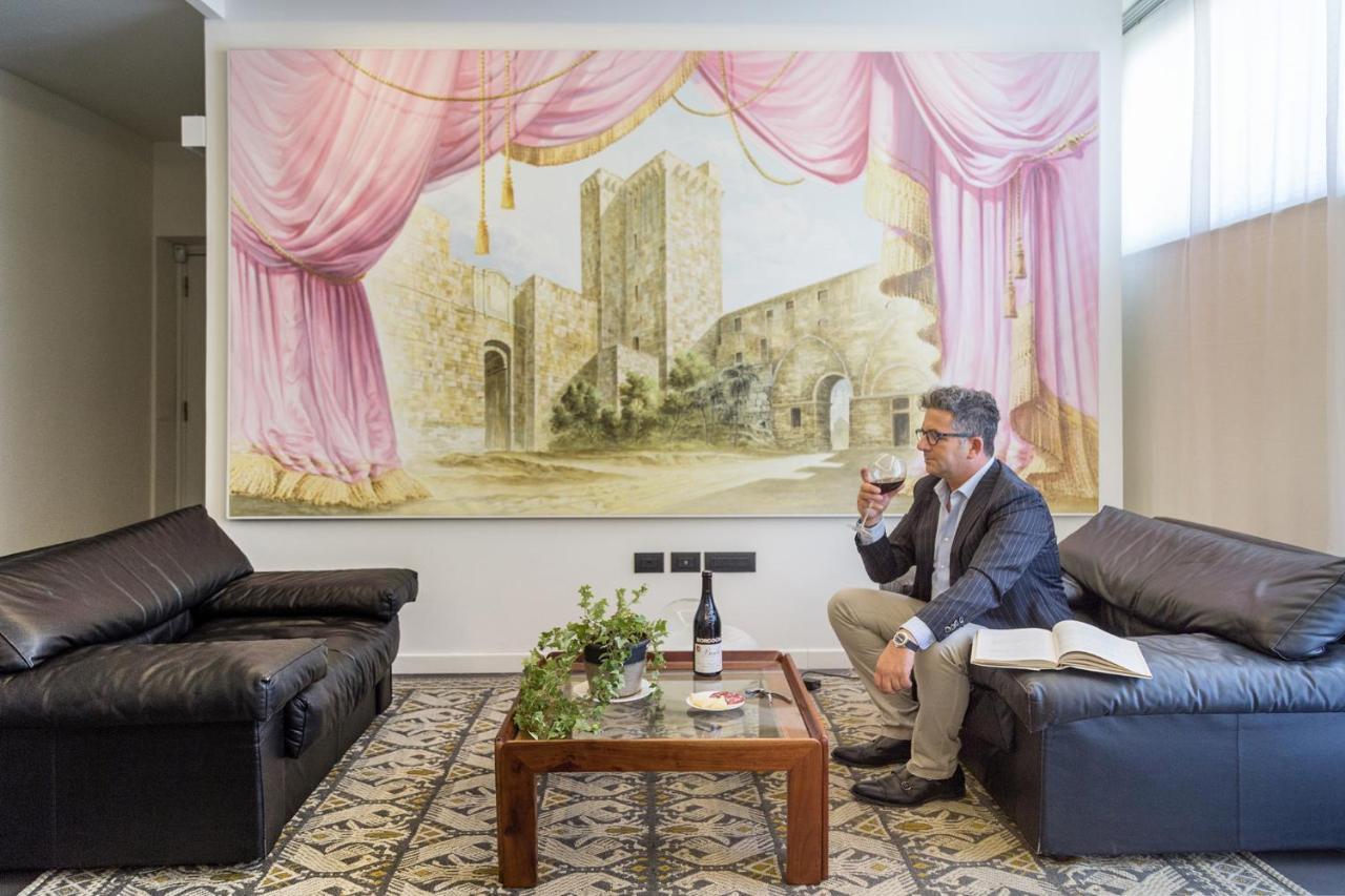 Foyer Rooms & Suites Affittacamere Cagliari Ngoại thất bức ảnh