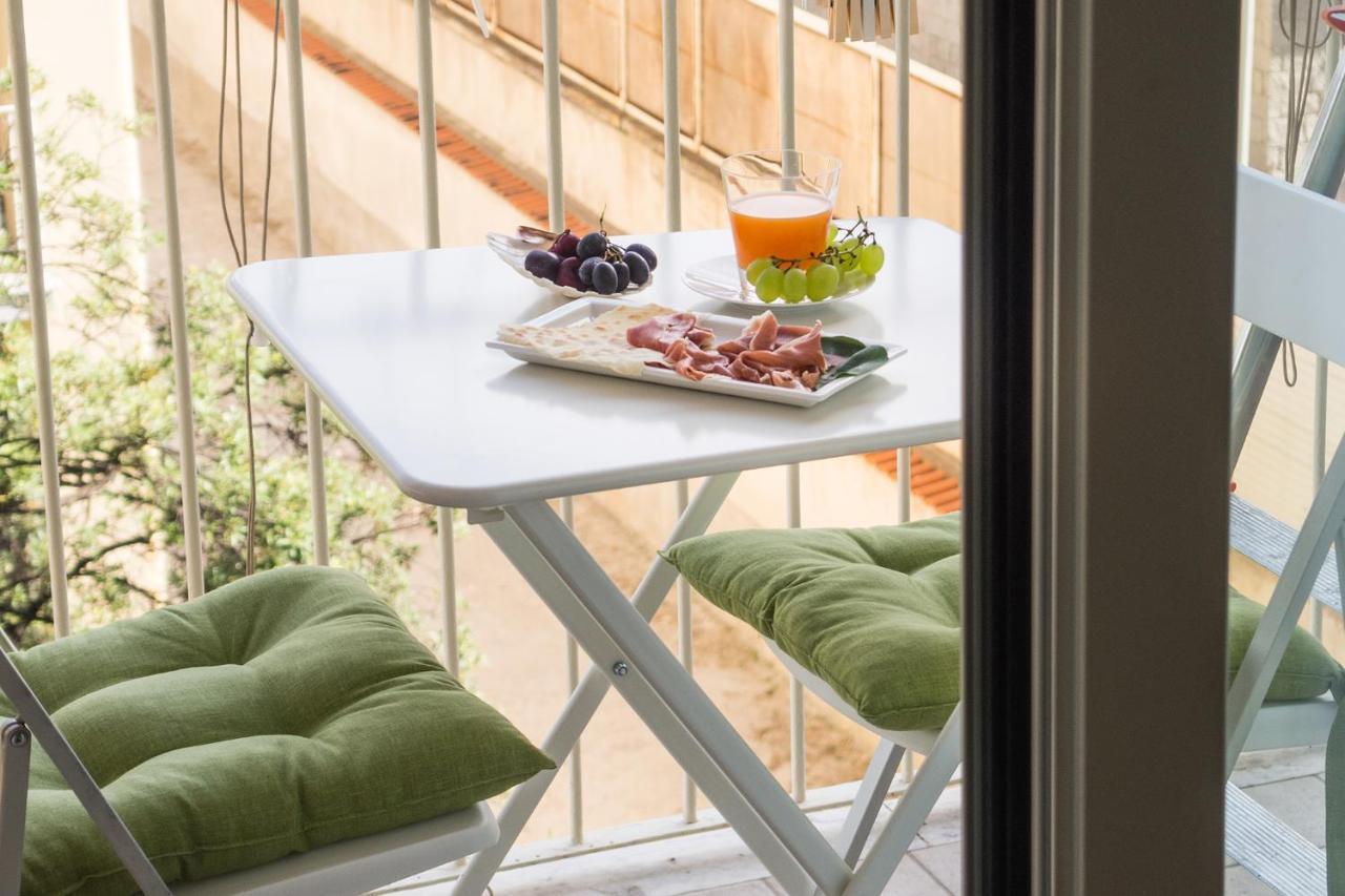 Foyer Rooms & Suites Affittacamere Cagliari Ngoại thất bức ảnh