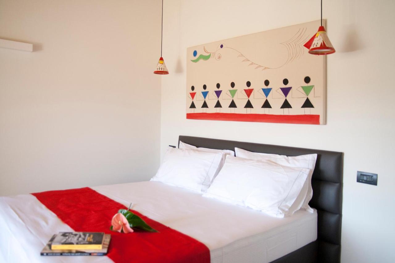 Foyer Rooms & Suites Affittacamere Cagliari Ngoại thất bức ảnh