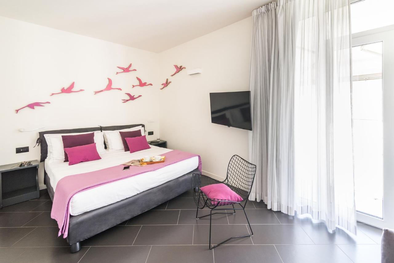 Foyer Rooms & Suites Affittacamere Cagliari Ngoại thất bức ảnh
