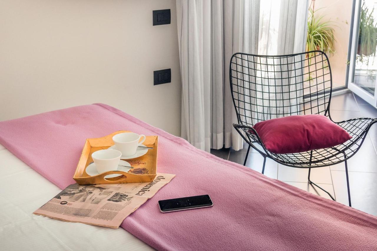 Foyer Rooms & Suites Affittacamere Cagliari Ngoại thất bức ảnh