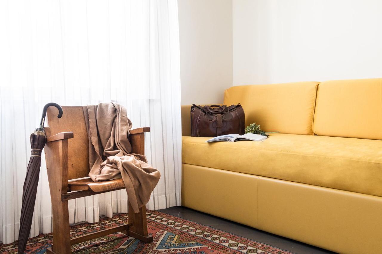 Foyer Rooms & Suites Affittacamere Cagliari Ngoại thất bức ảnh